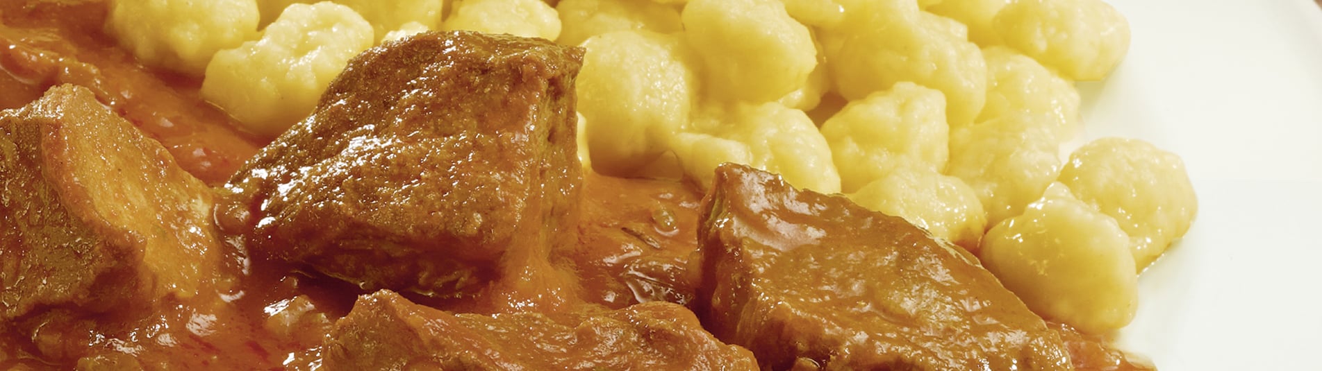 Rindsgulasch mit Nockerl